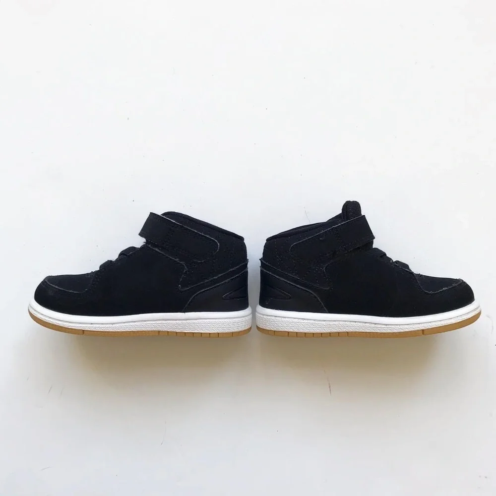 Nike Air Jordan 1  black flight 3 BT EUC size 6